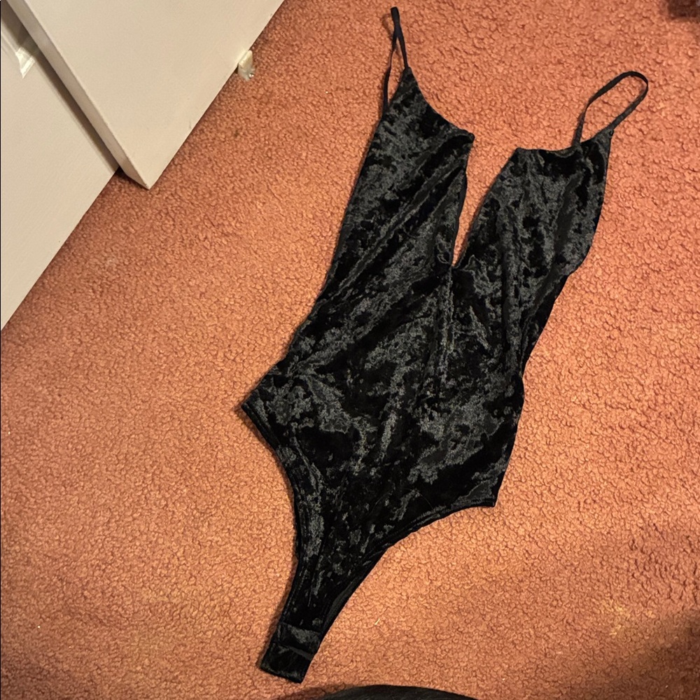 Meek Gorgeous Sexy Plush Velvet Deep V-neck Black Bodysuit